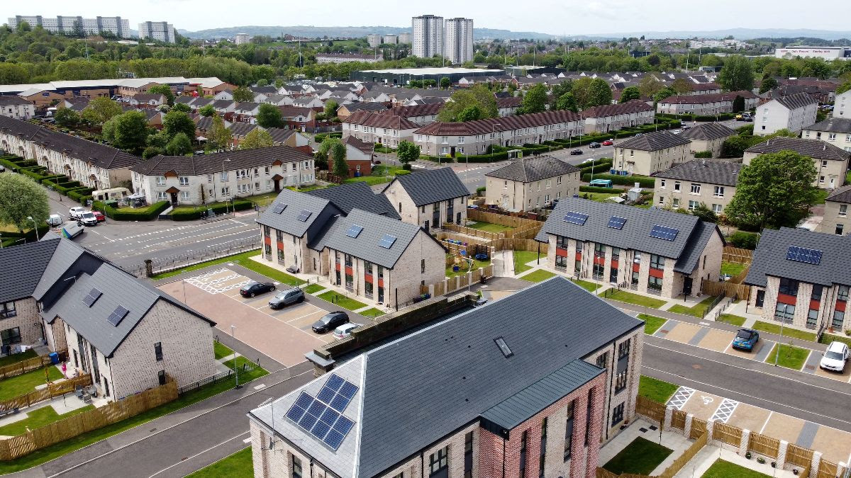 New figures show 95.5% of Scottish housing associations provide tenants with financial support