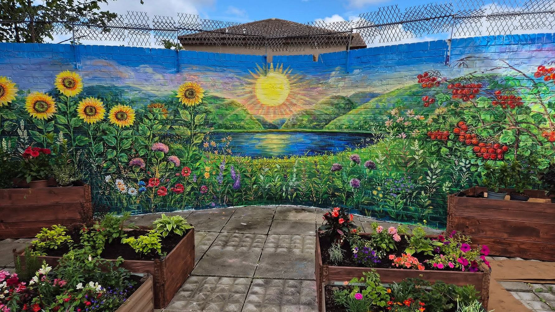 Residents transform north Glasgow space into welcoming community garden